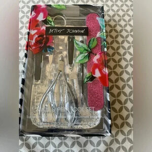 NEW BETSEY JOHNSON MANI PEDI TOOL  KIT